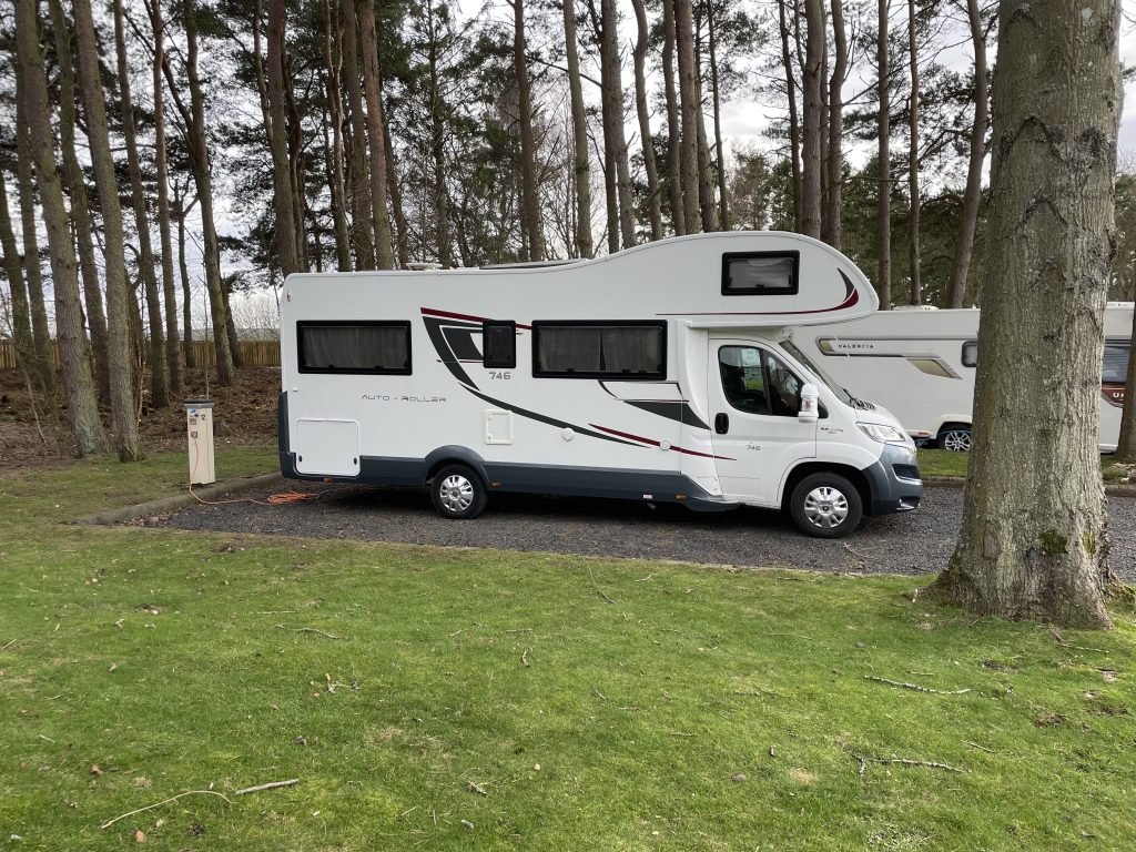motorhome-campsite-parkingup