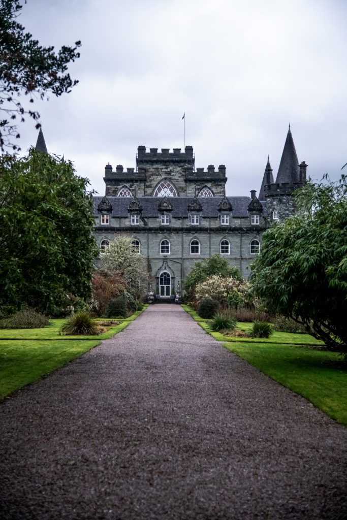 motorhome-inveraray-castle-portrait
