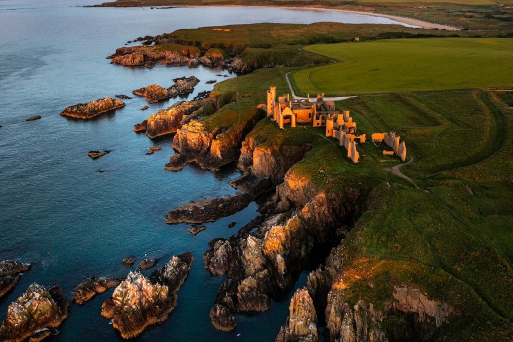 motorhome-slains-castle